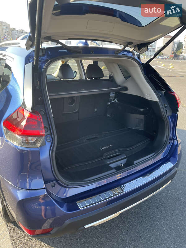 Внедорожник / Кроссовер Nissan Rogue 2018 в Киеве