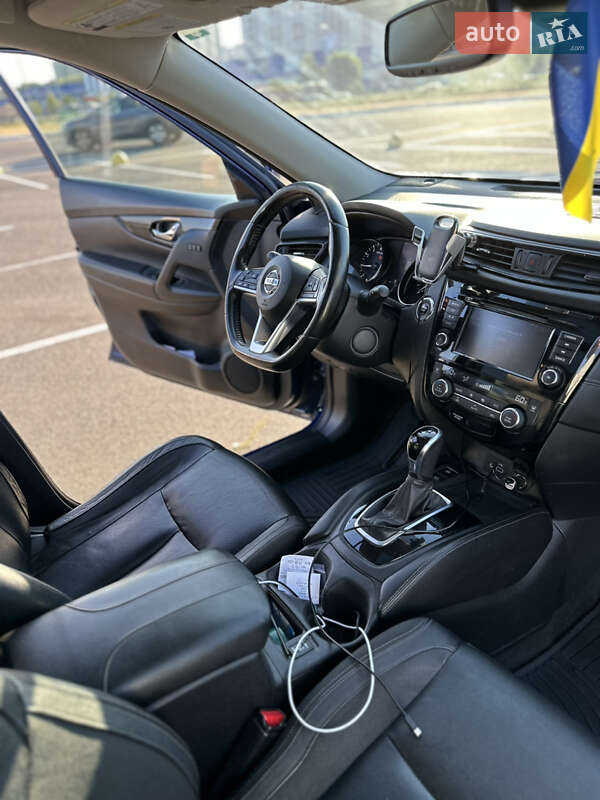 Внедорожник / Кроссовер Nissan Rogue 2018 в Киеве