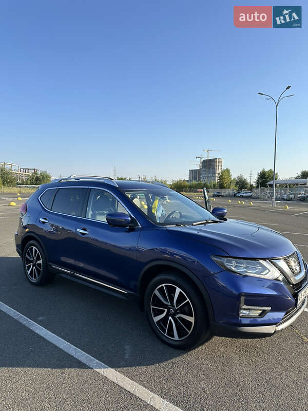 Внедорожник / Кроссовер Nissan Rogue 2018 в Киеве