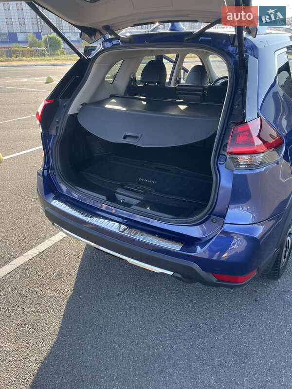 Внедорожник / Кроссовер Nissan Rogue 2018 в Киеве