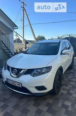 Позашляховик / Кросовер Nissan Rogue 2015 в Гайвороні