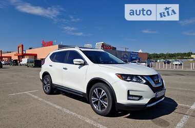 Внедорожник / Кроссовер Nissan Rogue 2017 в Киеве