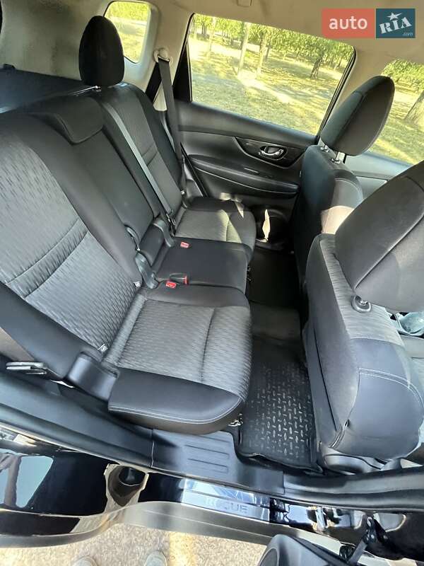 Позашляховик / Кросовер Nissan Rogue 2016 в Кривому Розі фото 17 Позашляховик / Кросовер Nissan Rogue 2016 в Кривому Розі