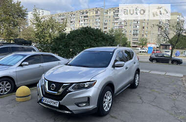 Внедорожник / Кроссовер Nissan Rogue 2016 в Киеве