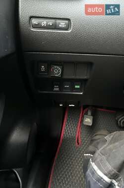 Внедорожник / Кроссовер Nissan Rogue 2016 в Дубно