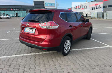 Внедорожник / Кроссовер Nissan Rogue 2015 в Софиевской Борщаговке