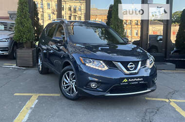 Внедорожник / Кроссовер Nissan Rogue 2015 в Киеве