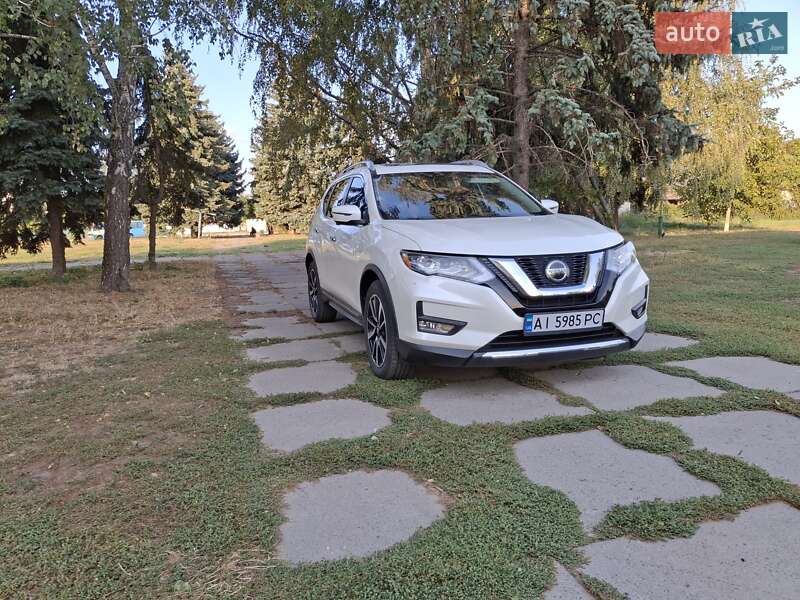 Позашляховик / Кросовер Nissan Rogue 2019 в Переяславі