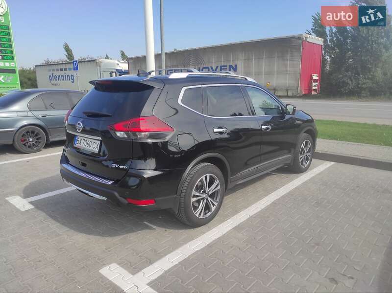 Внедорожник / Кроссовер Nissan Rogue 2018 в Каменец-Подольском