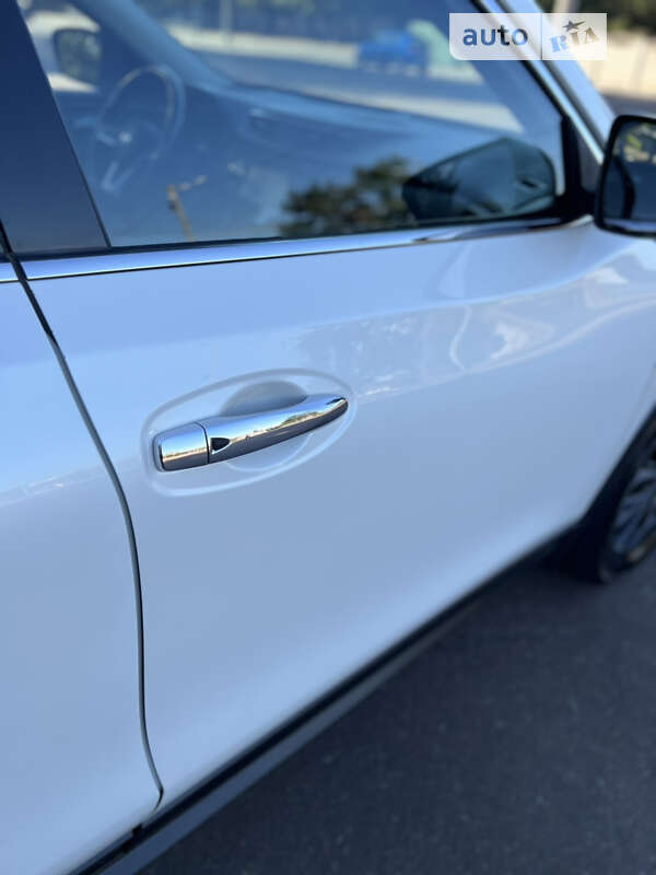 Позашляховик / Кросовер Nissan Rogue 2017 в Житомирі