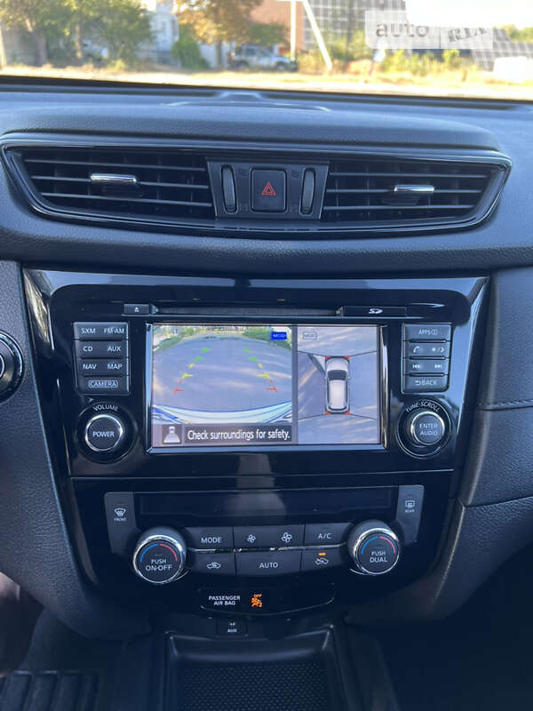 Позашляховик / Кросовер Nissan Rogue 2017 в Житомирі