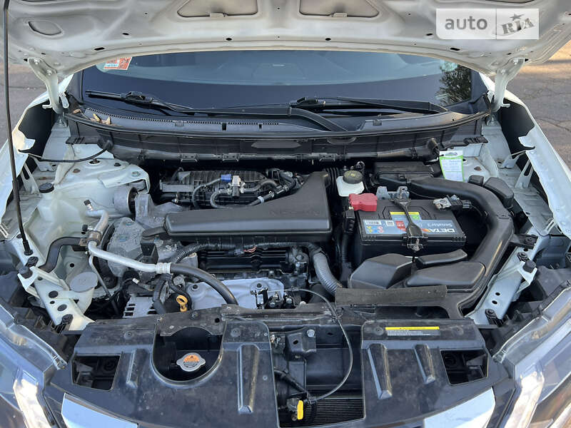 Позашляховик / Кросовер Nissan Rogue 2017 в Житомирі