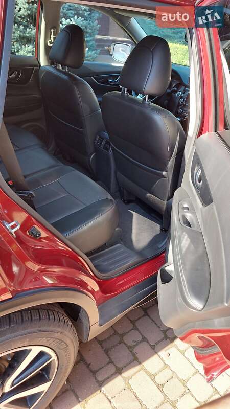 Внедорожник / Кроссовер Nissan Rogue 2018 в Киеве