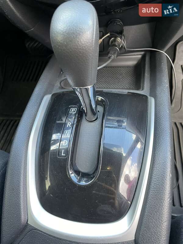 Позашляховик / Кросовер Nissan Rogue 2016 в Оратові