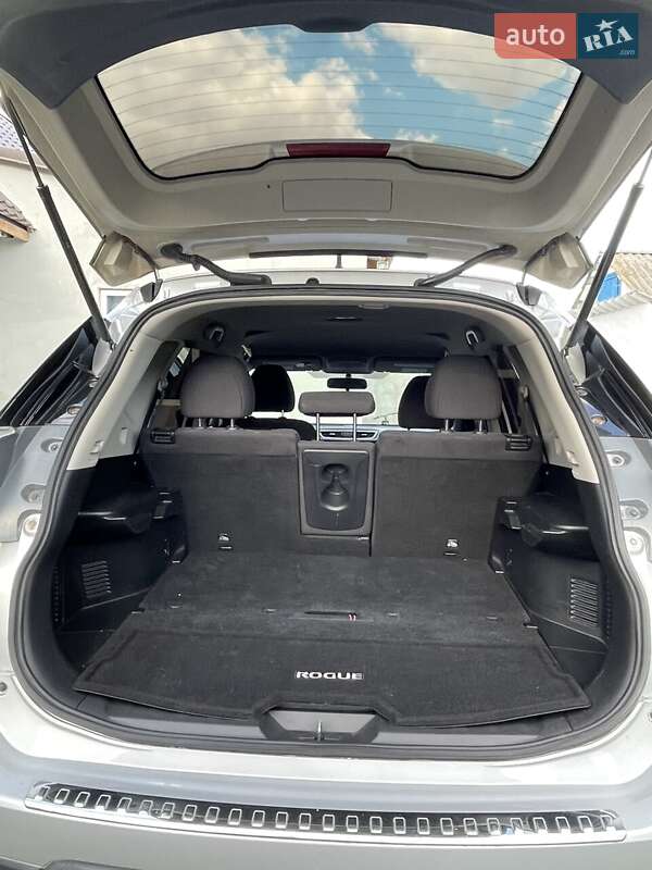 Позашляховик / Кросовер Nissan Rogue 2016 в Оратові