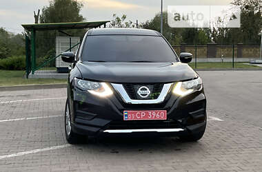 Позашляховик / Кросовер Nissan Rogue 2014 в Дубні