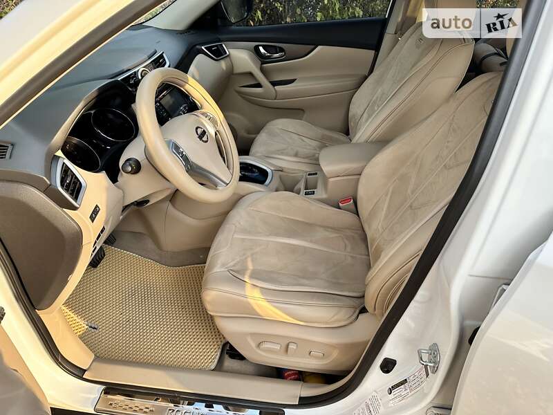 Внедорожник / Кроссовер Nissan Rogue 2014 в Краснограде