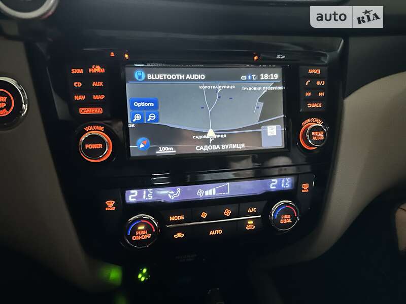 Внедорожник / Кроссовер Nissan Rogue 2014 в Краснограде