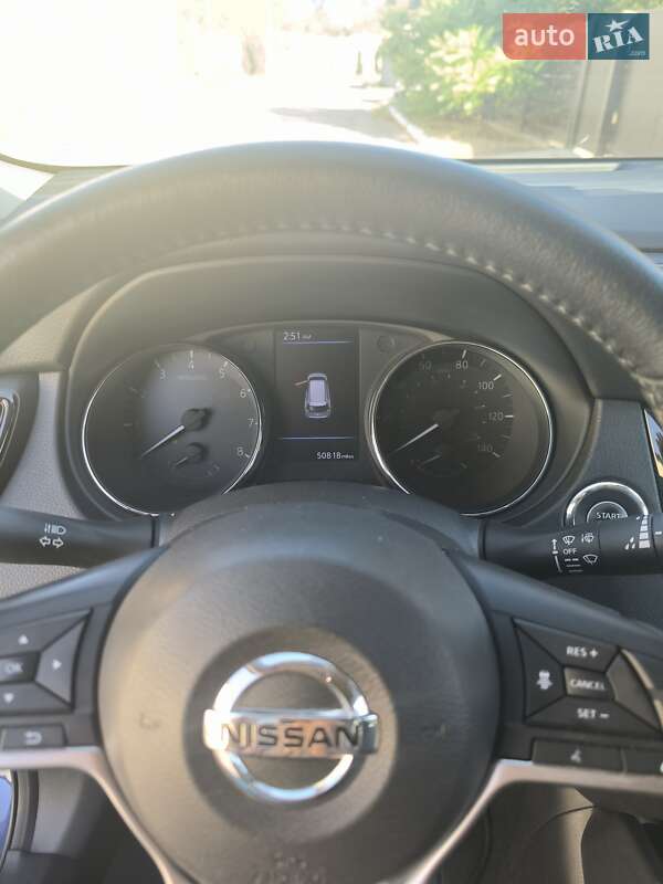 Позашляховик / Кросовер Nissan Rogue 2020 в Немішаєве