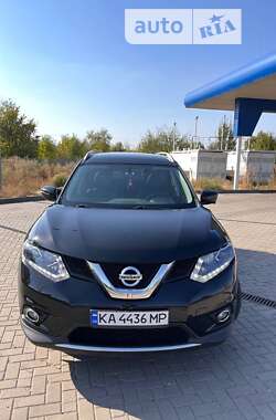 Позашляховик / Кросовер Nissan Rogue 2015 в Семенівці