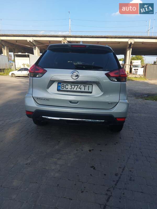 Позашляховик / Кросовер Nissan Rogue 2018 в Львові