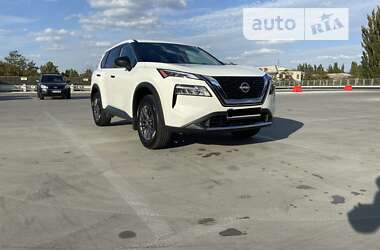 Внедорожник / Кроссовер Nissan Rogue 2020 в Киеве