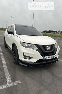 Внедорожник / Кроссовер Nissan Rogue 2018 в Львове