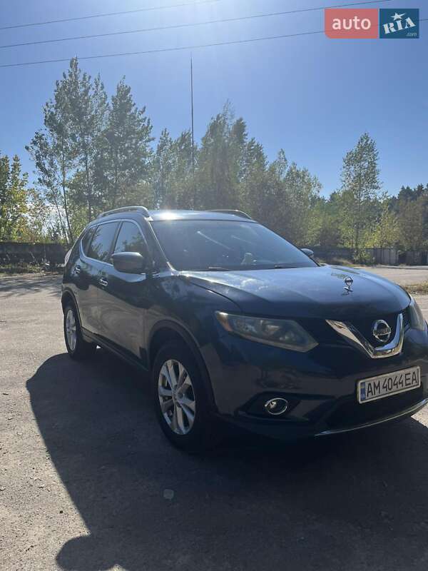 Позашляховик / Кросовер Nissan Rogue 2016 в Коростишеві