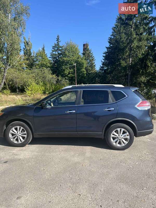 Позашляховик / Кросовер Nissan Rogue 2016 в Коростишеві