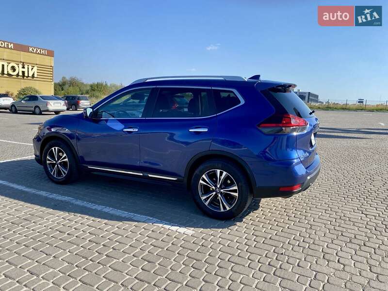 Позашляховик / Кросовер Nissan Rogue 2018 в Львові