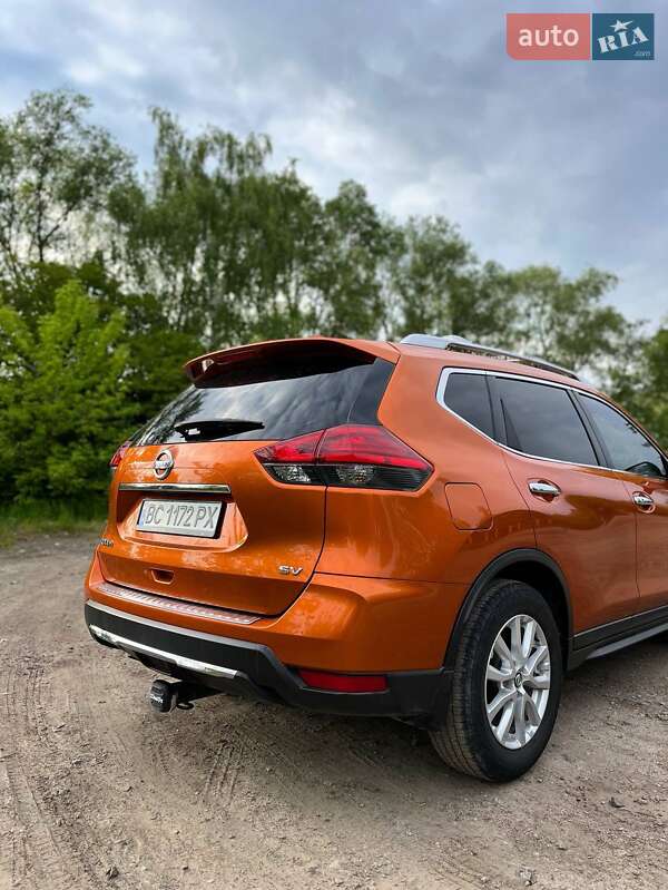 Позашляховик / Кросовер Nissan Rogue 2017 в Львові