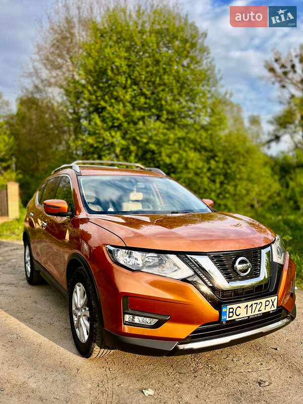 Позашляховик / Кросовер Nissan Rogue 2017 в Львові