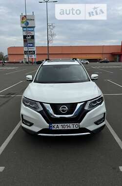 Позашляховик / Кросовер Nissan Rogue 2017 в Києві