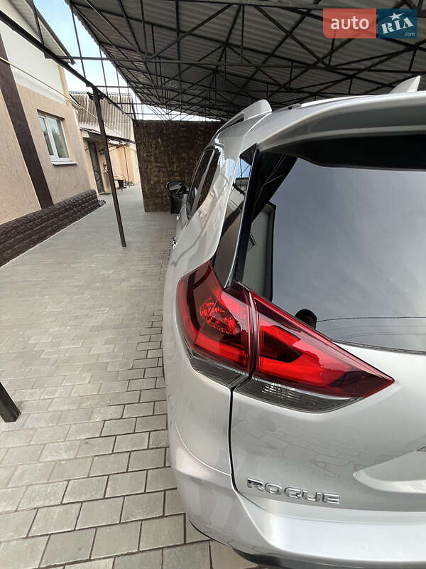 Позашляховик / Кросовер Nissan Rogue 2018 в Охтирці