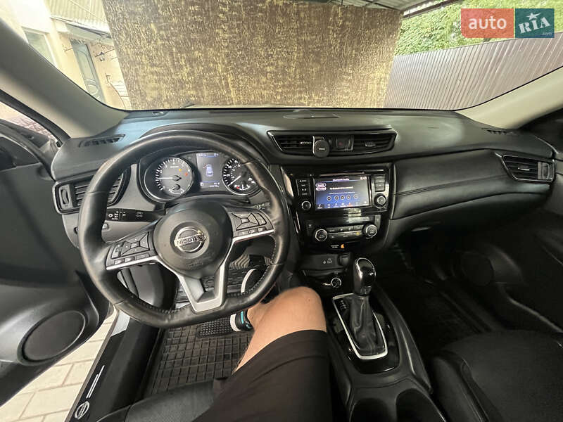 Позашляховик / Кросовер Nissan Rogue 2018 в Охтирці