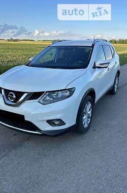 Позашляховик / Кросовер Nissan Rogue 2015 в Червонограді