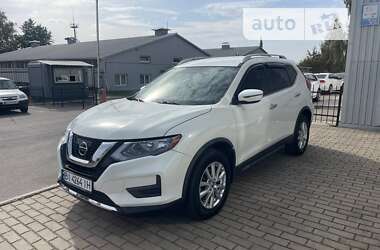 Позашляховик / Кросовер Nissan Rogue 2017 в Полтаві