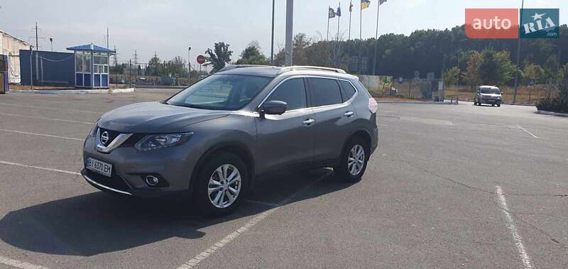 Внедорожник / Кроссовер Nissan Rogue 2015 в Полтаве