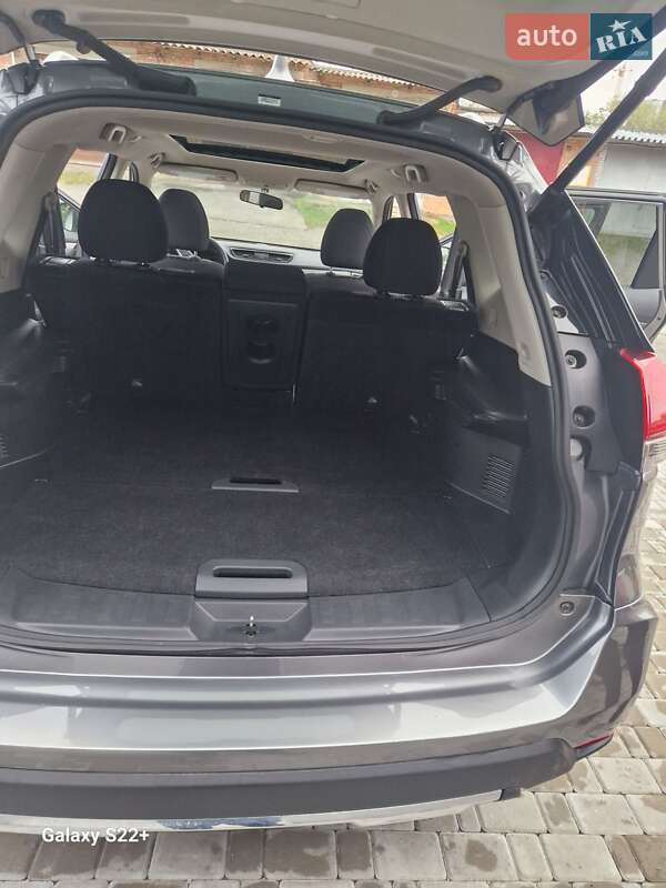 Позашляховик / Кросовер Nissan Rogue 2018 в Хмельницькому