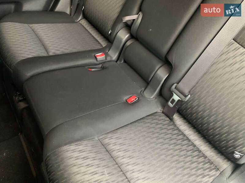 Позашляховик / Кросовер Nissan Rogue 2016 в Львові