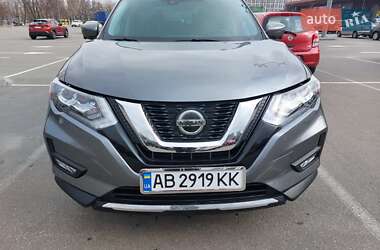 Внедорожник / Кроссовер Nissan Rogue 2017 в Киеве