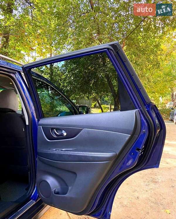 Позашляховик / Кросовер Nissan Rogue 2017 в Харкові