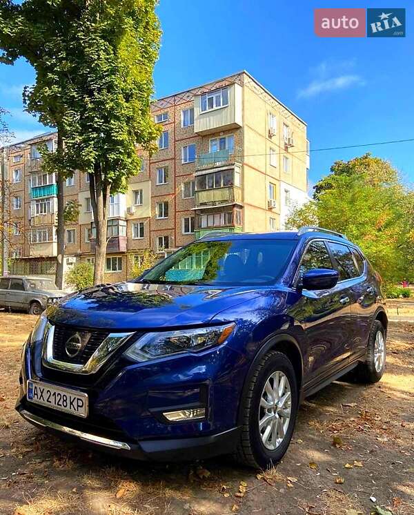 Позашляховик / Кросовер Nissan Rogue 2017 в Харкові