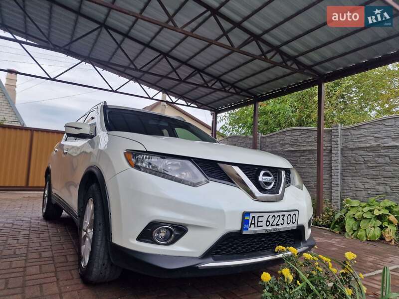 Позашляховик / Кросовер Nissan Rogue 2016 в Кам'янському