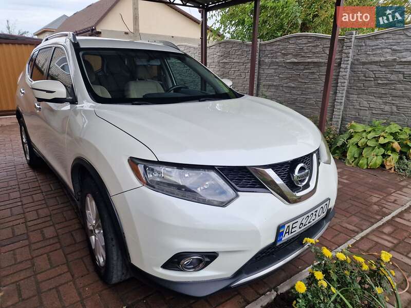 Позашляховик / Кросовер Nissan Rogue 2016 в Кам'янському