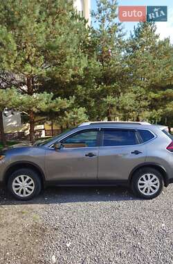 Позашляховик / Кросовер Nissan Rogue 2016 в Тернополі