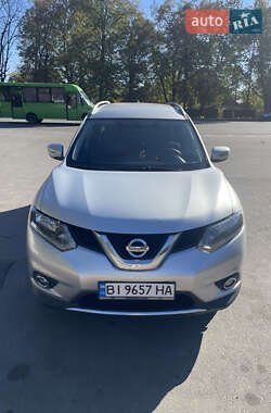 Позашляховик / Кросовер Nissan Rogue 2016 в Полтаві