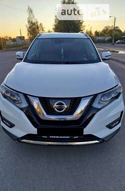 Позашляховик / Кросовер Nissan Rogue 2017 в Києві