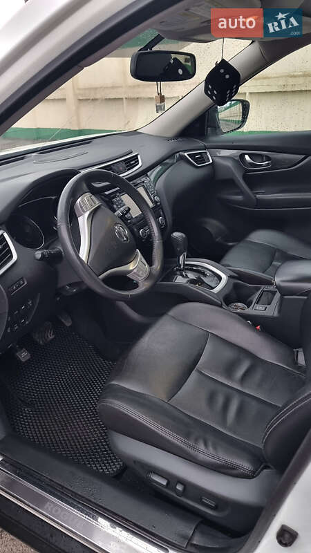 Внедорожник / Кроссовер Nissan Rogue 2016 в Белой Церкви