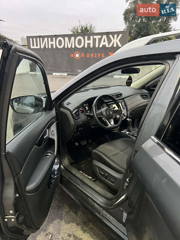 Позашляховик / Кросовер Nissan Rogue 2018 в Києві